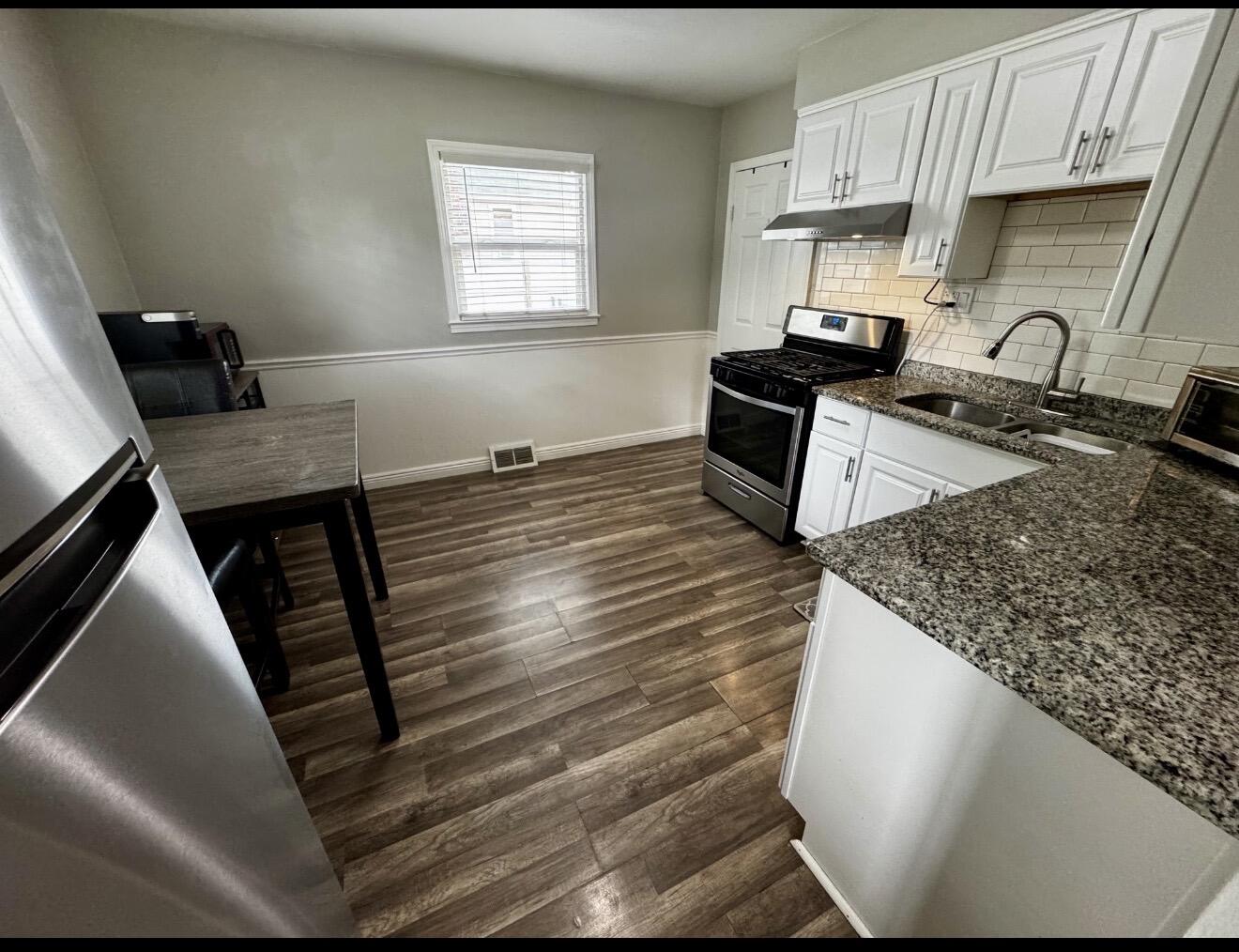 20889 Ridgemont Road Harper Woods, MI 48225 - Photo 5 of 19 IMG_0095
