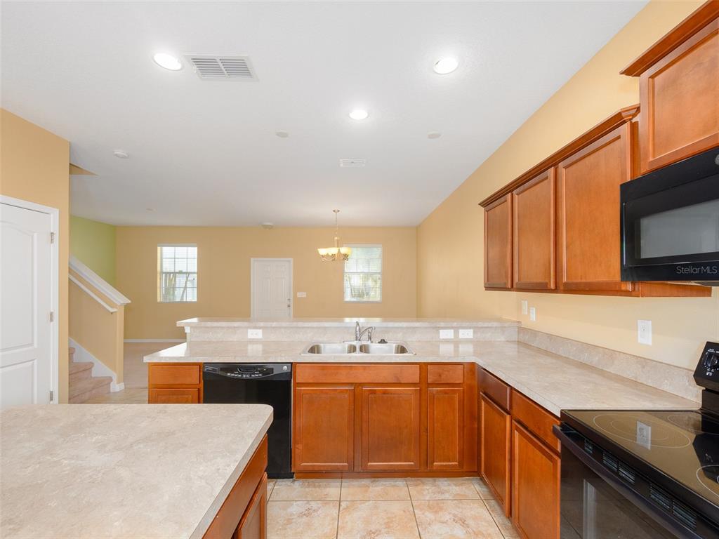 1300 Seburn Road Apopka, FL 32703 - Photo 5 of 33