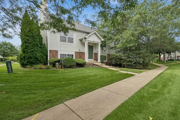 $250,000 | 271 Holiday Lane, Hainesville, IL 60073