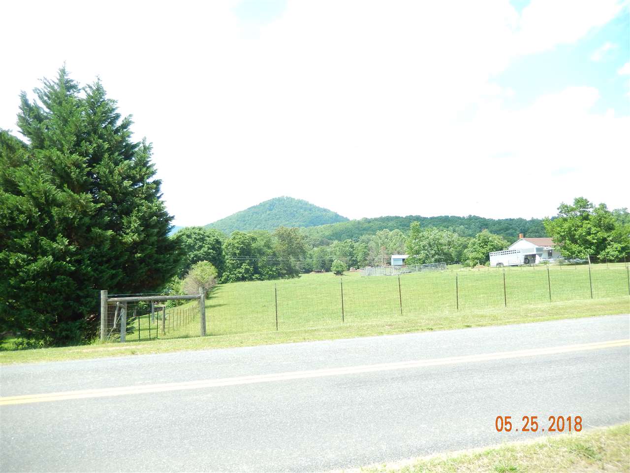 1338 Amicus Road Stanardsville, VA 22973 - Photo 33 of 33 a view of a tennis court
