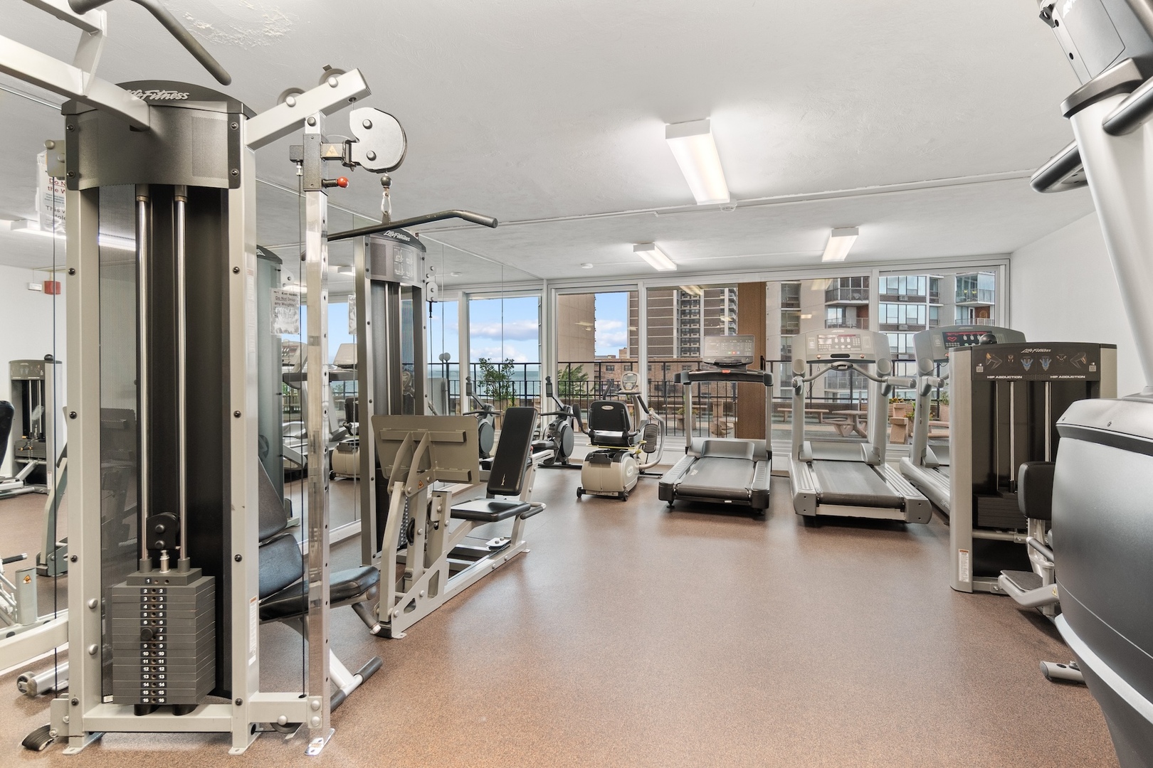 6033 North Sheridan Road, Unit 7C Chicago, IL 60660 - Photo 23 of 43