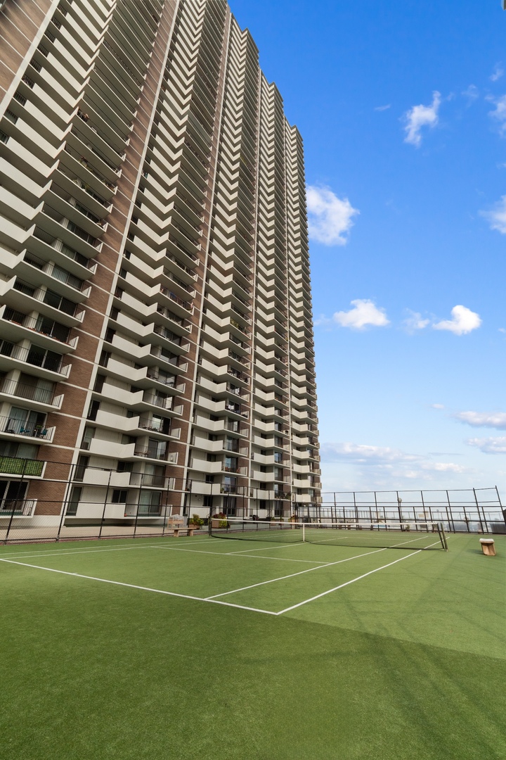 6033 North Sheridan Road, Unit 7C Chicago, IL 60660 - Photo 27 of 43