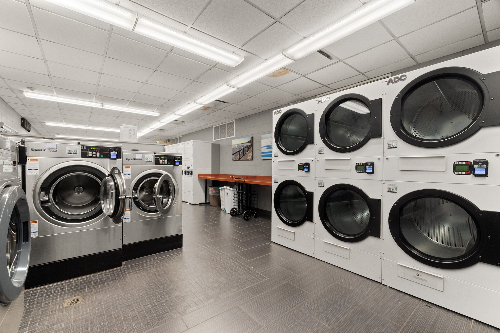 6033 North Sheridan Road, Unit 7C Chicago, IL 60660 - Photo 30 of 43