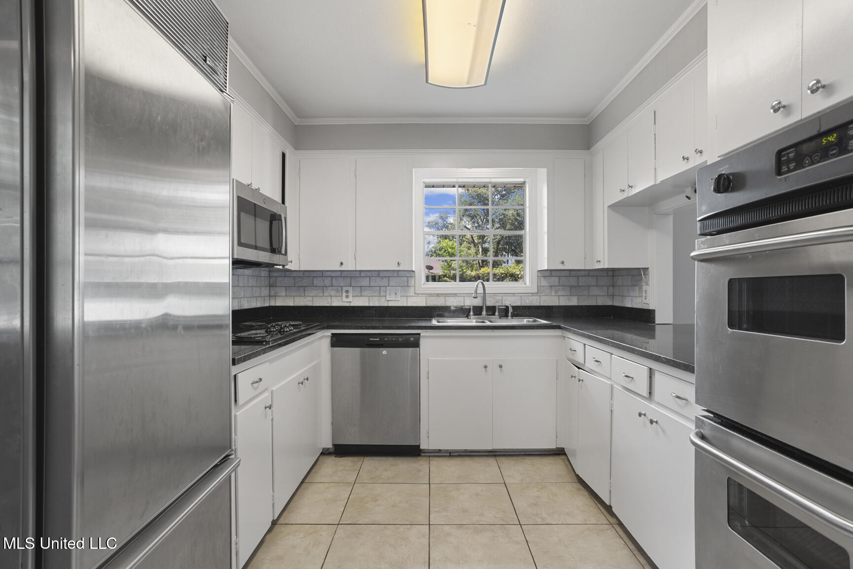 5359 Reddoch Drive Jackson, MS 39211 - Photo 13 of 26 5359 Reddoch-13