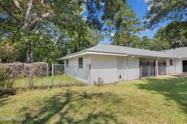 $265,000 | 5359 Reddoch Drive, Jackson, MS 39211