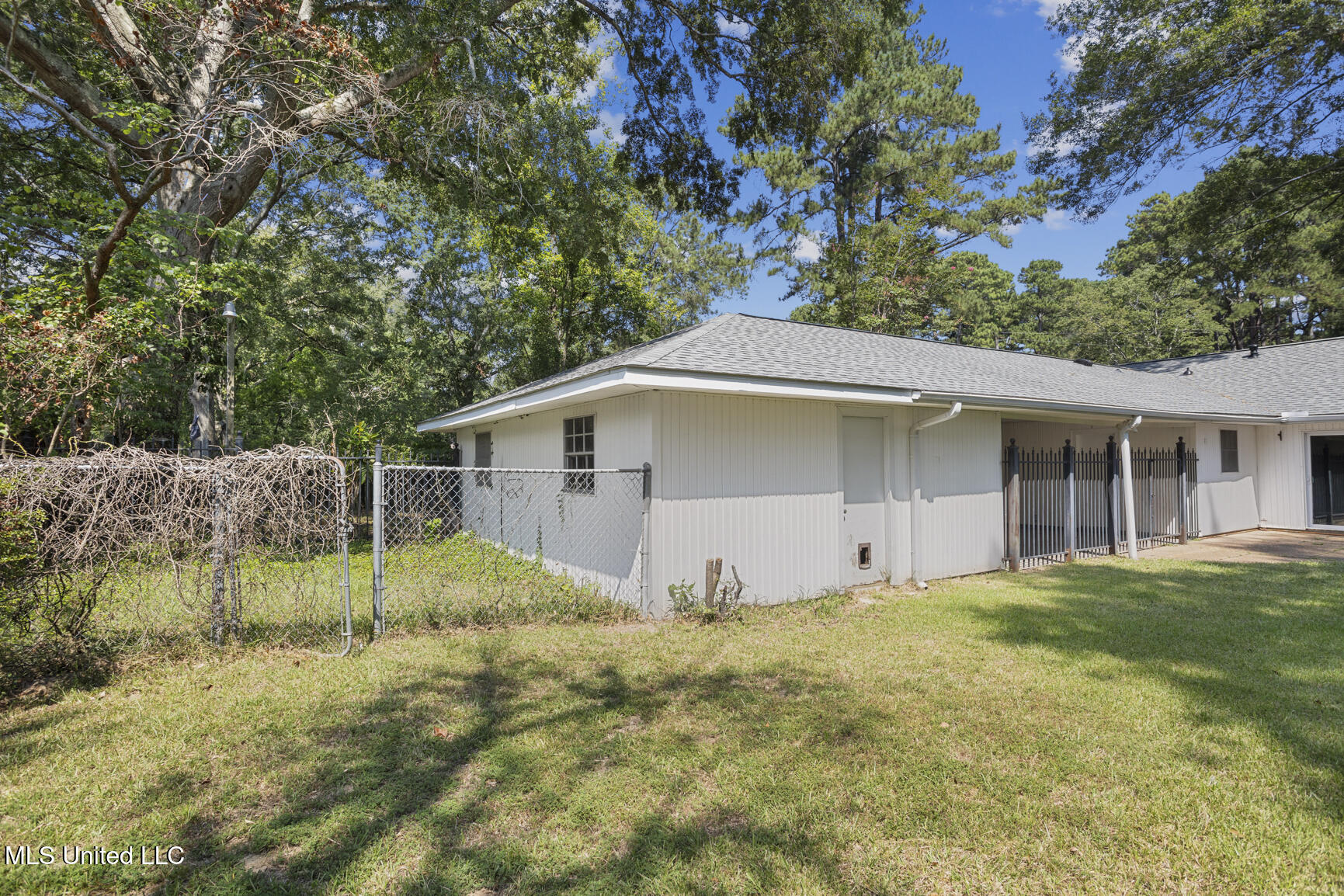 5359 Reddoch Drive Jackson, MS 39211 - Photo 5 of 26 5359 Reddoch-5