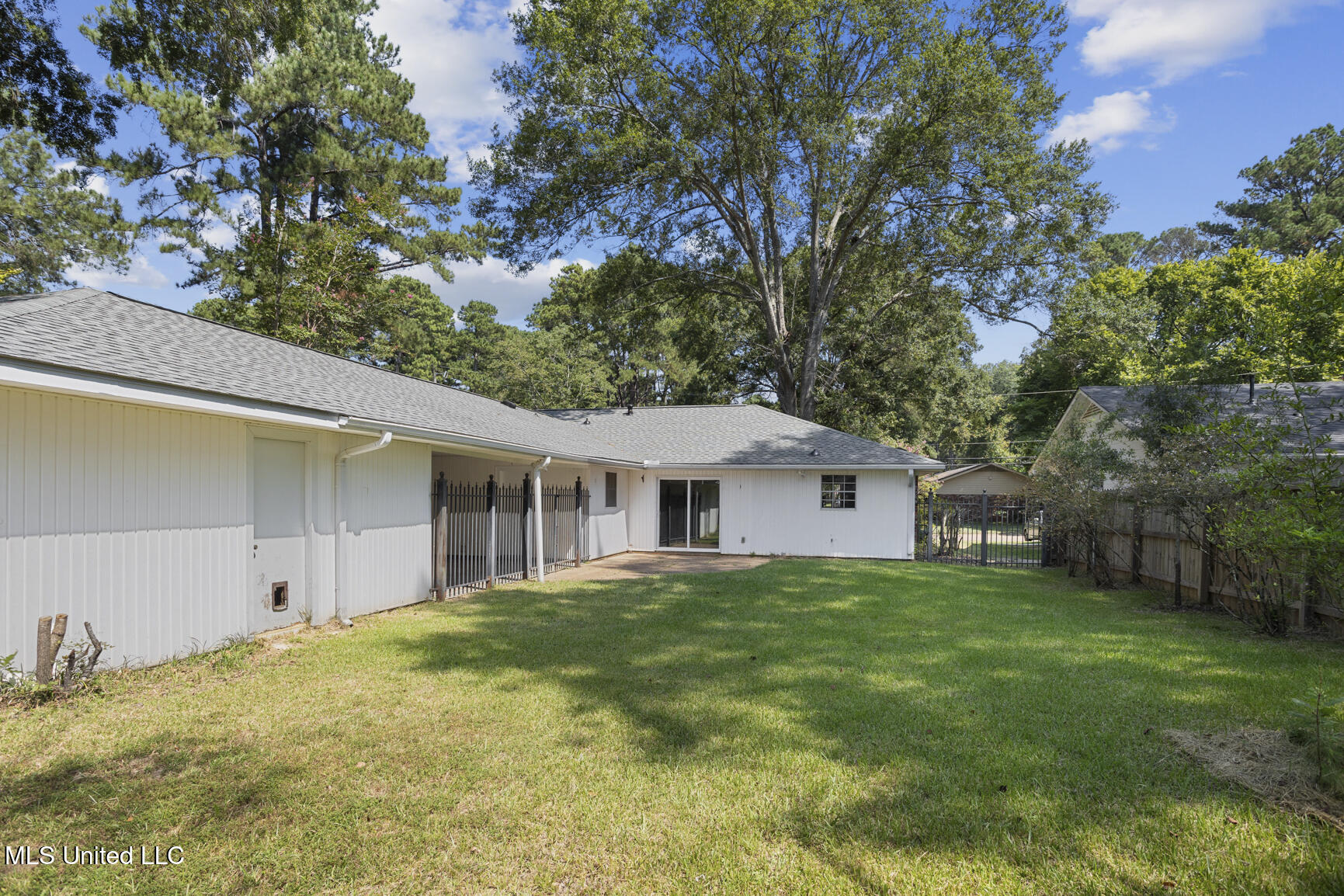 5359 Reddoch Drive Jackson, MS 39211 - Photo 6 of 26 5359 Reddoch-6