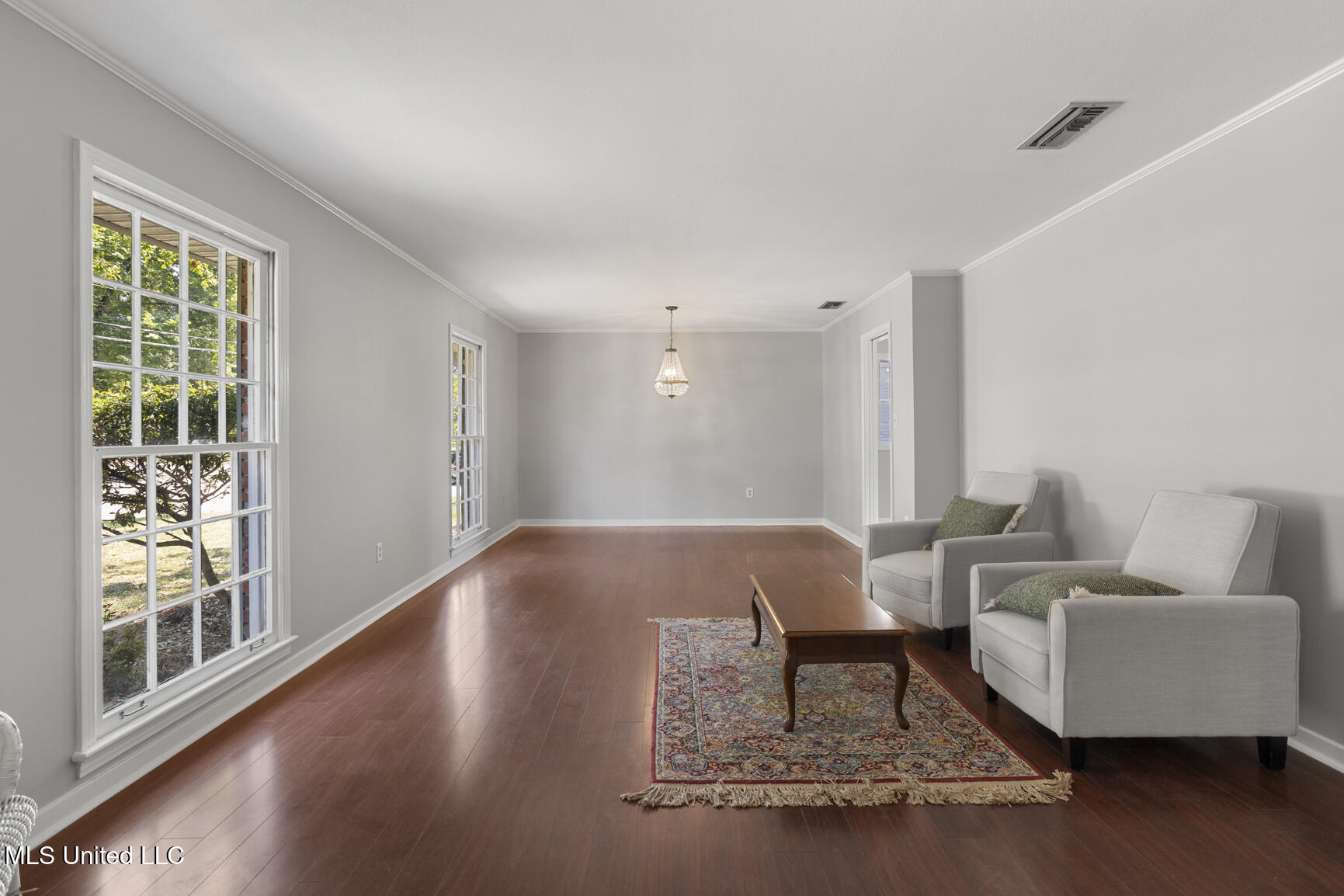 5359 Reddoch Drive Jackson, MS 39211 - Photo 8 of 26 5359 Reddoch-8