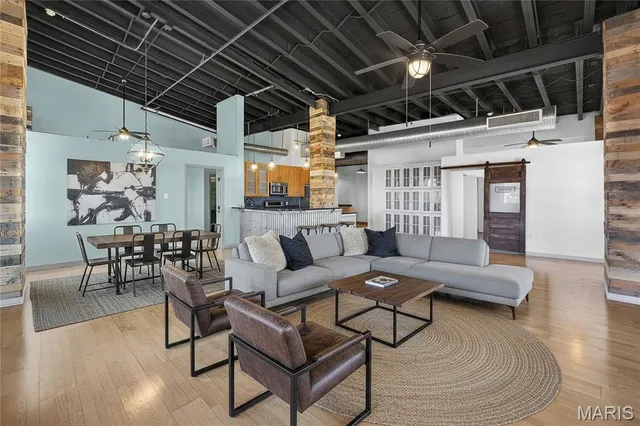 $205,000 | 1501 Locust Street, Unit 1204, St. Louis, MO 63103