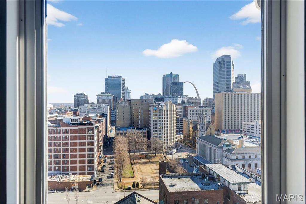 1501 Locust Street, Unit 1204 St. Louis, MO 63103 - Photo 9 of 37