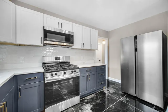 $250,000 | 4656 Jefferson Place, Gary, IN 46408