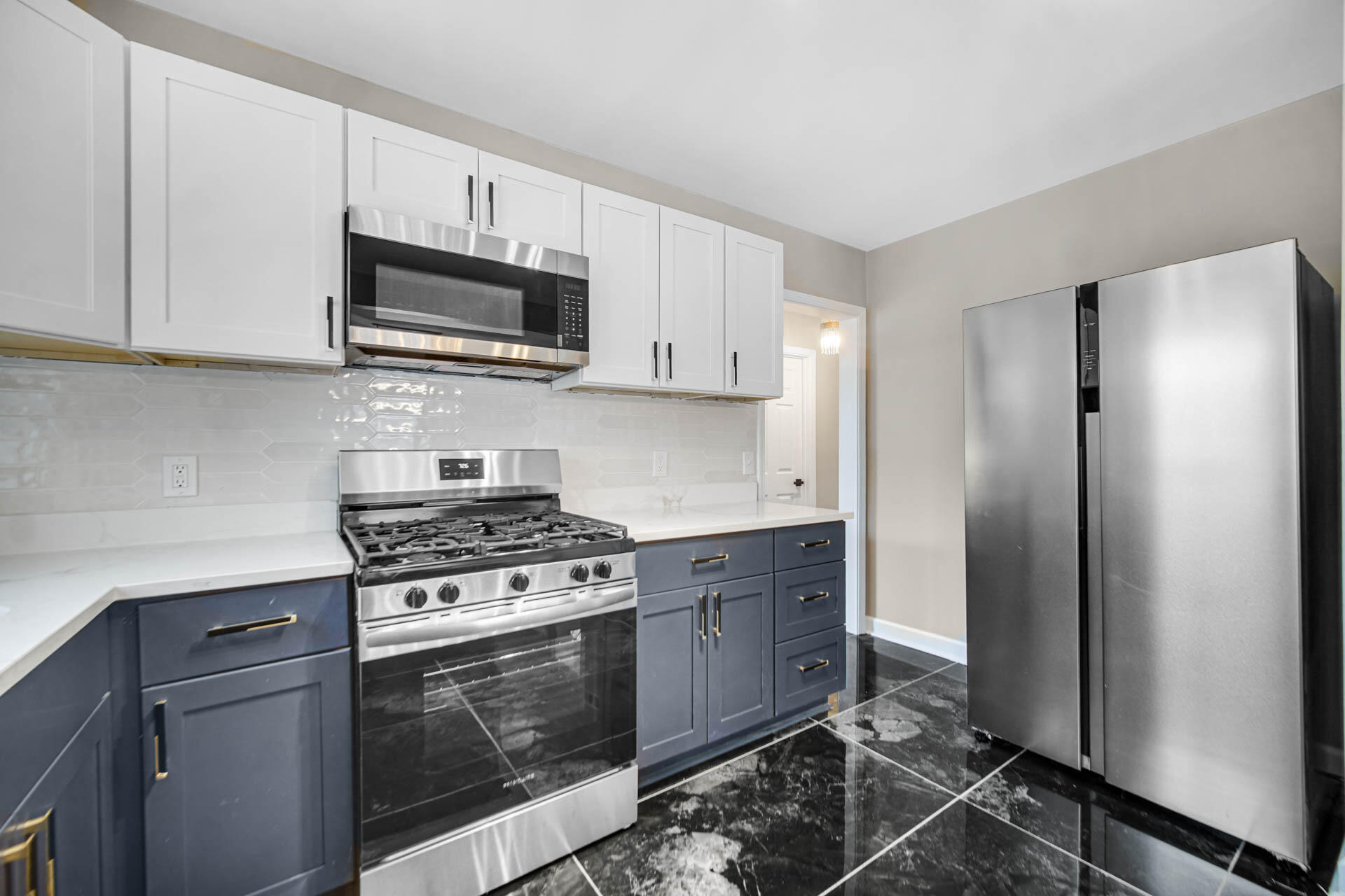 4656 Jefferson Place Gary, IN 46408 - Photo 3 of 27 1920x1280