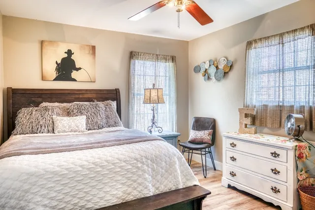 a view of house with a yard