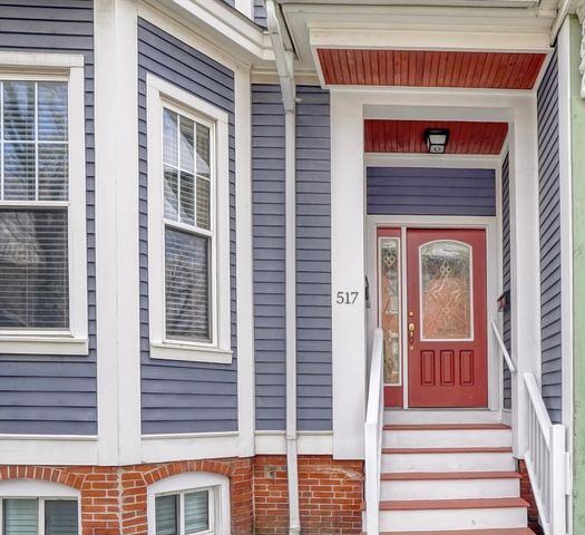 $895,000 | 517 East 6th Street, Unit 2, Boston, MA 02127