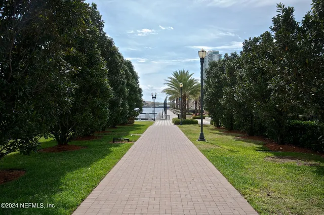 $292,500 | 400 East Bay Street, Unit 604, Jacksonville, FL 32202