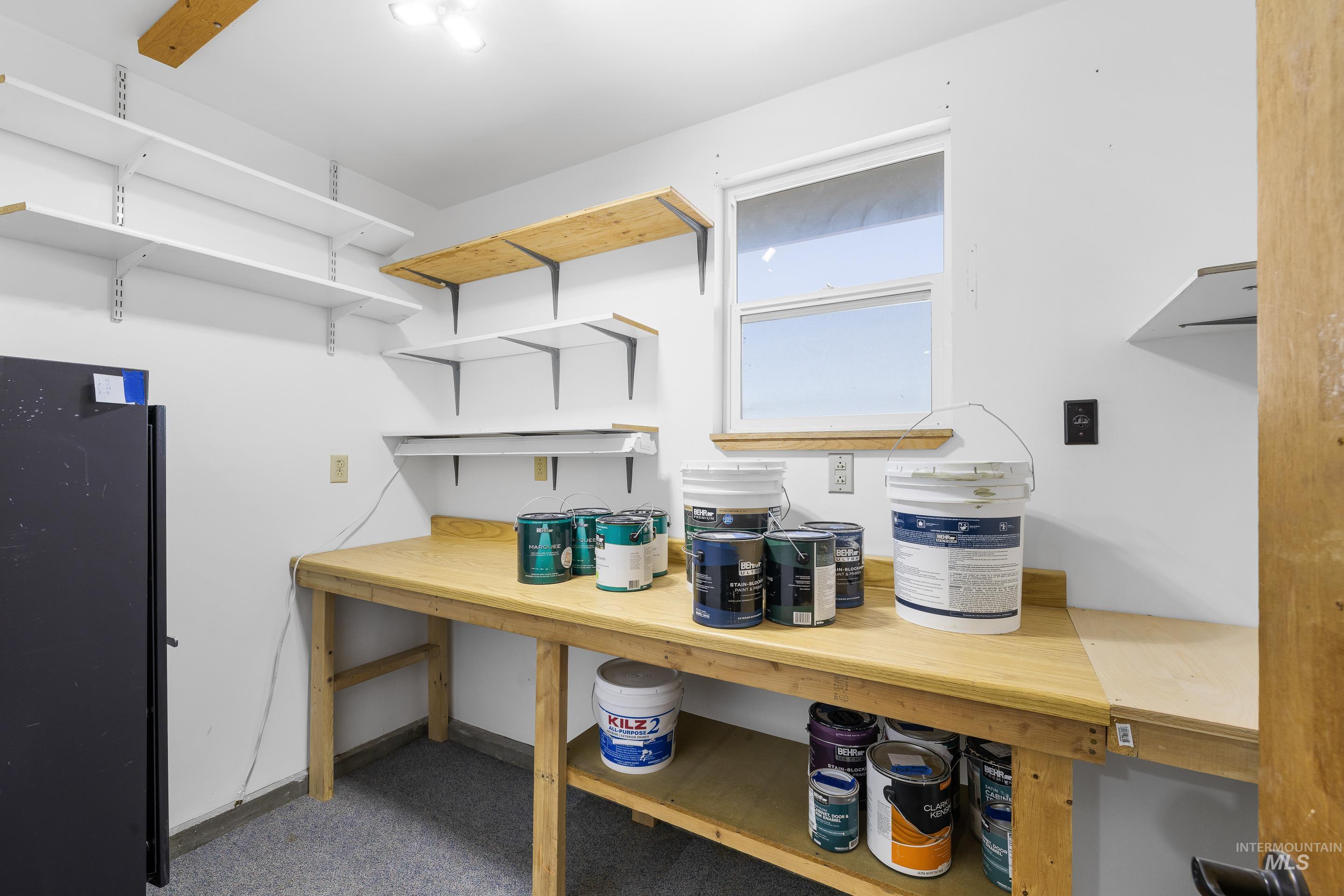 2427 Northside Road Homedale, ID 83628 - Photo 28 of 49 Kitchen with freestanding refrigerator