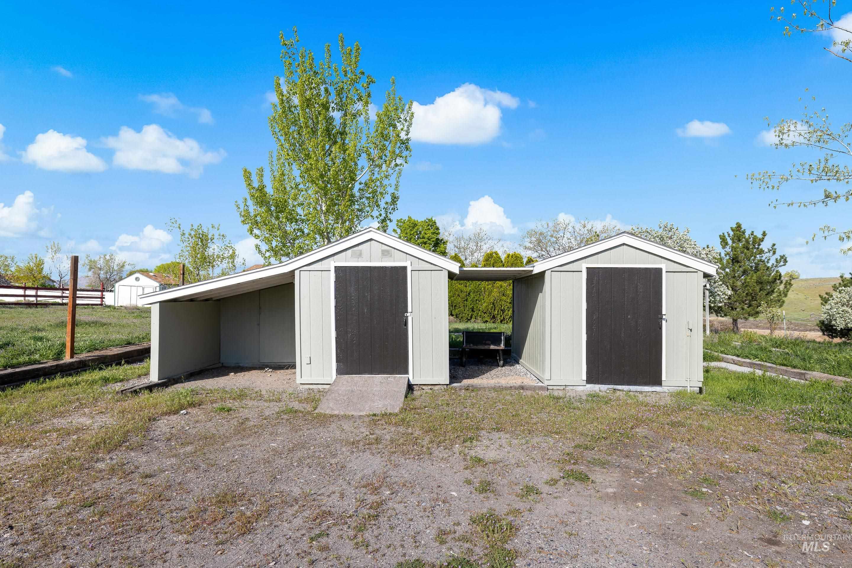 2427 Northside Road Homedale, ID 83628 - Photo 30 of 49 View of shed