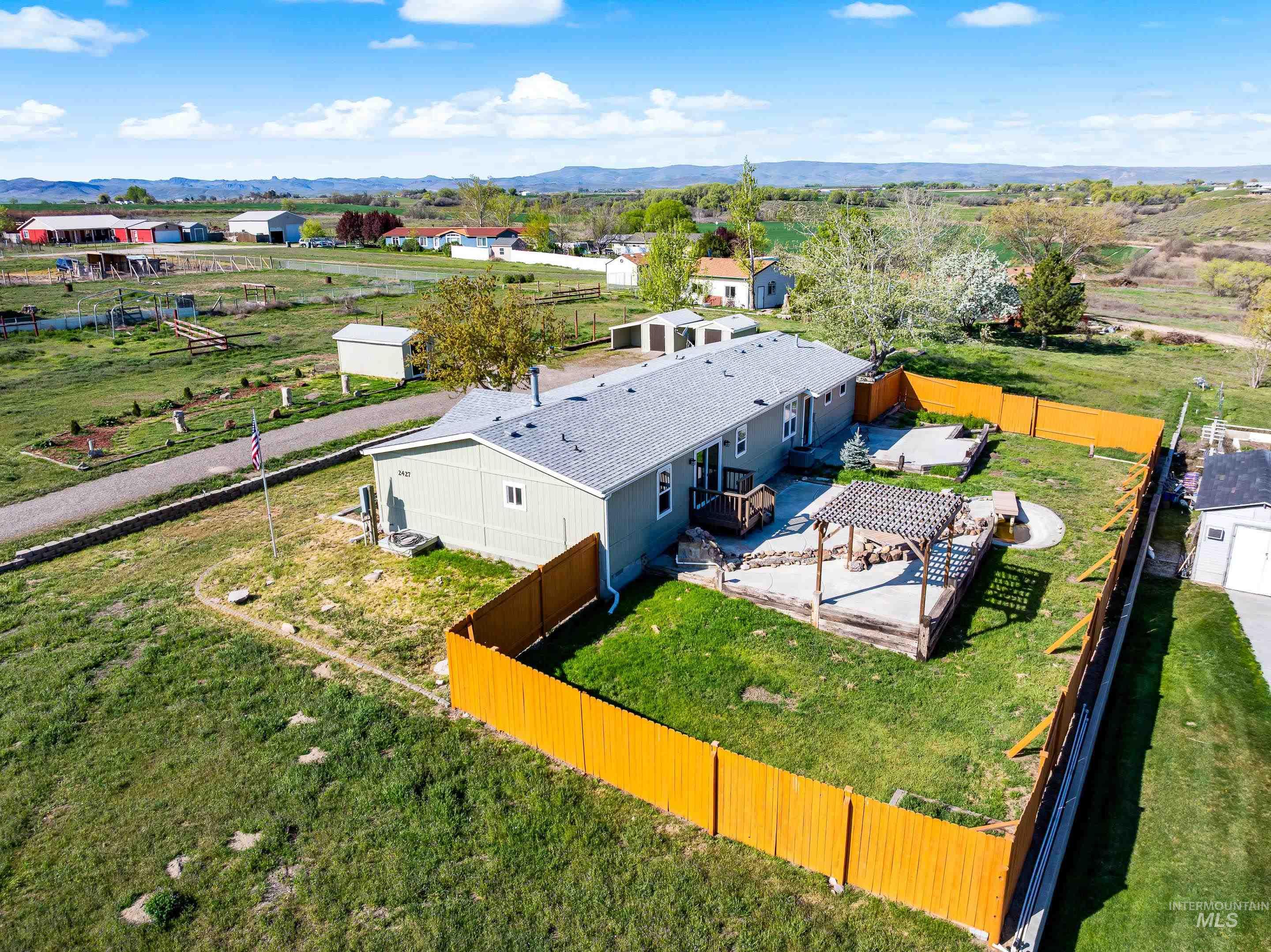 2427 Northside Road Homedale, ID 83628 - Photo 40 of 49 Drone / aerial view of mountains