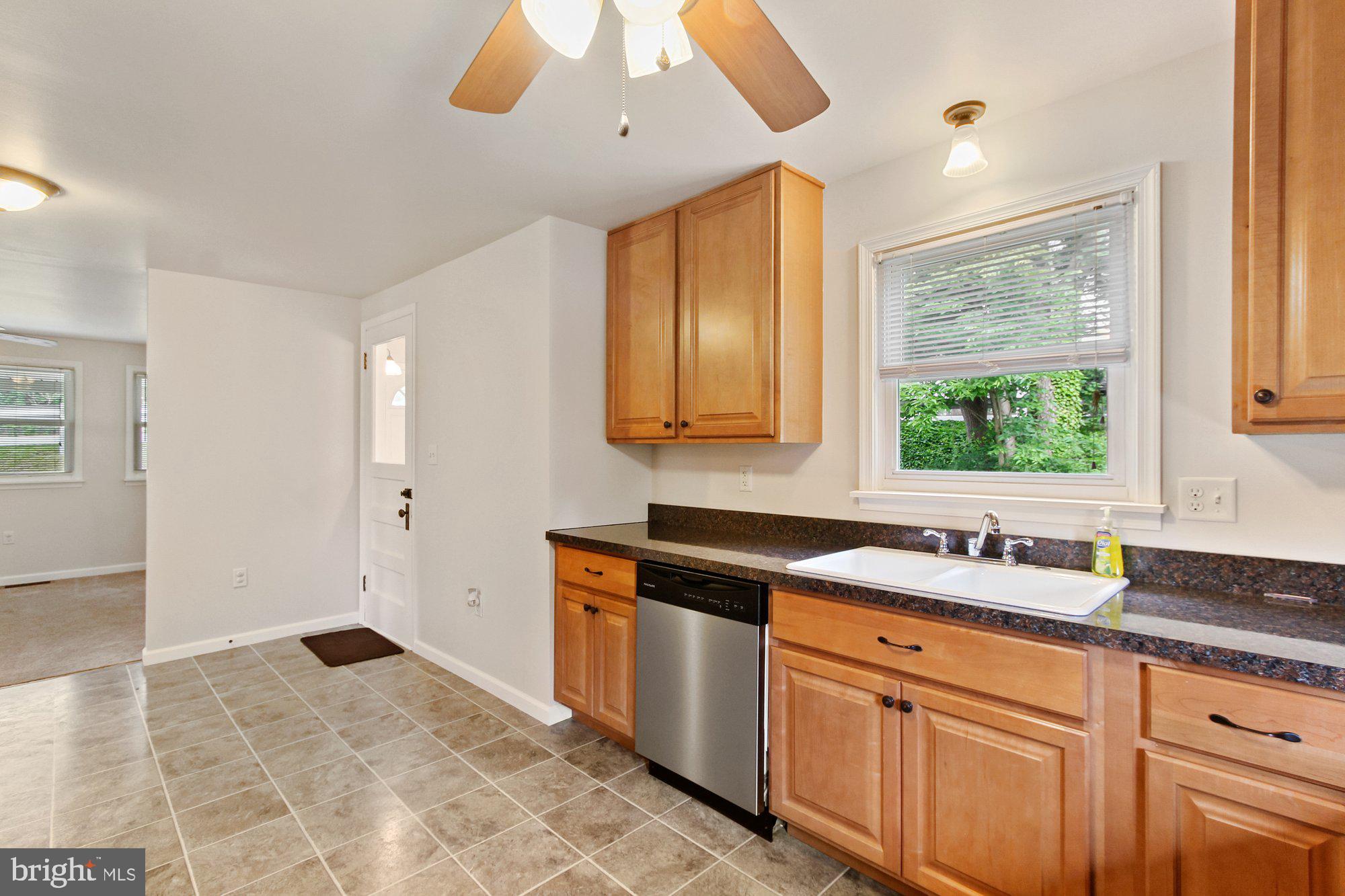 150 Locust Point Road Manchester, PA 17345 - Photo 11 of 28 Gallery Image 11