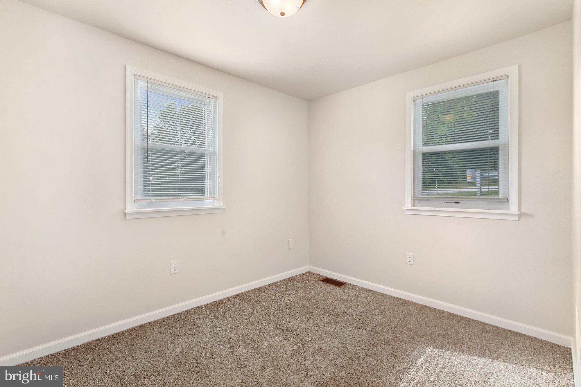 150 Locust Point Road Manchester, PA 17345 - Photo 15 of 28 Gallery Image 15