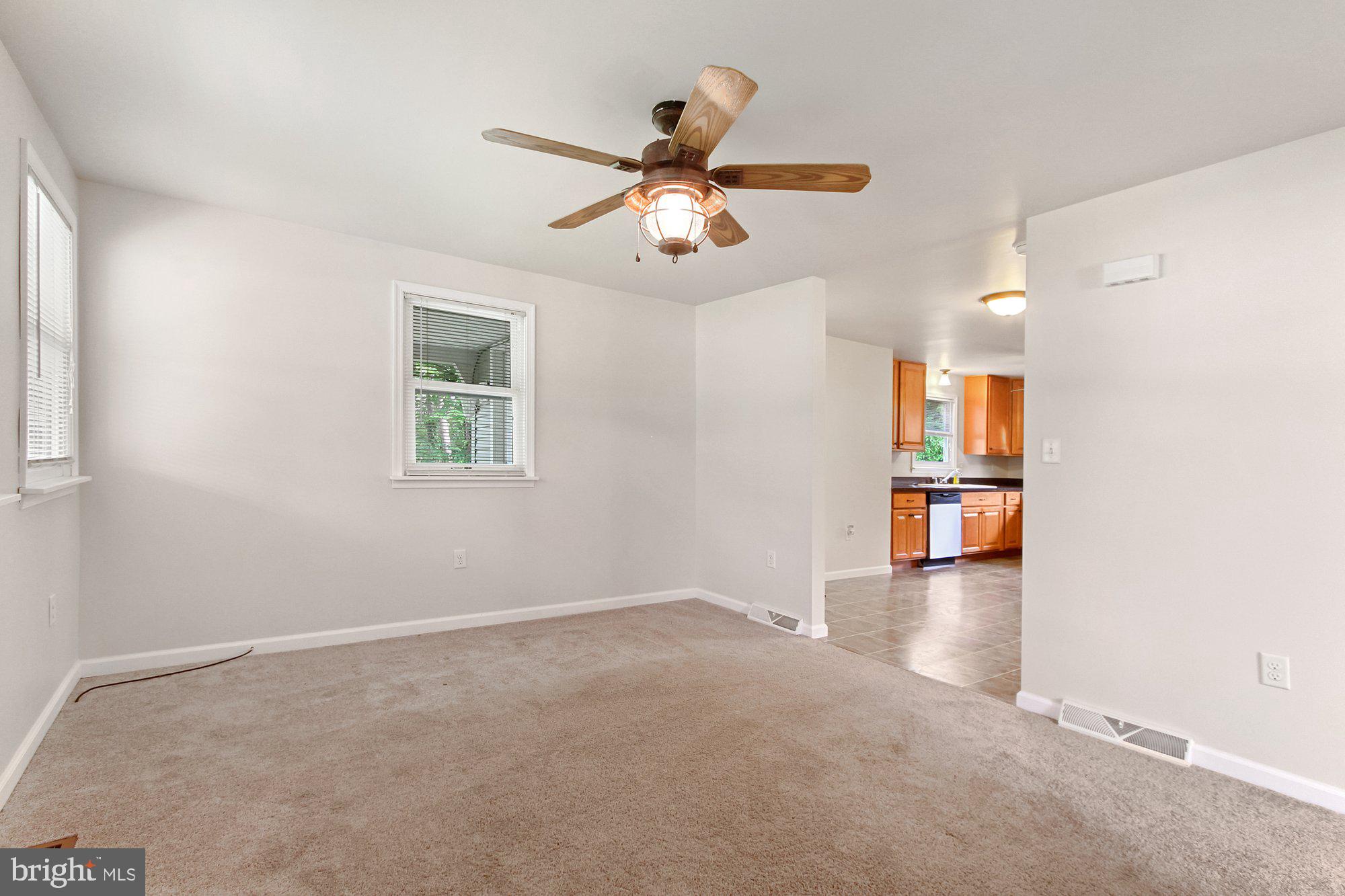 150 Locust Point Road Manchester, PA 17345 - Photo 4 of 28 Gallery Image 4