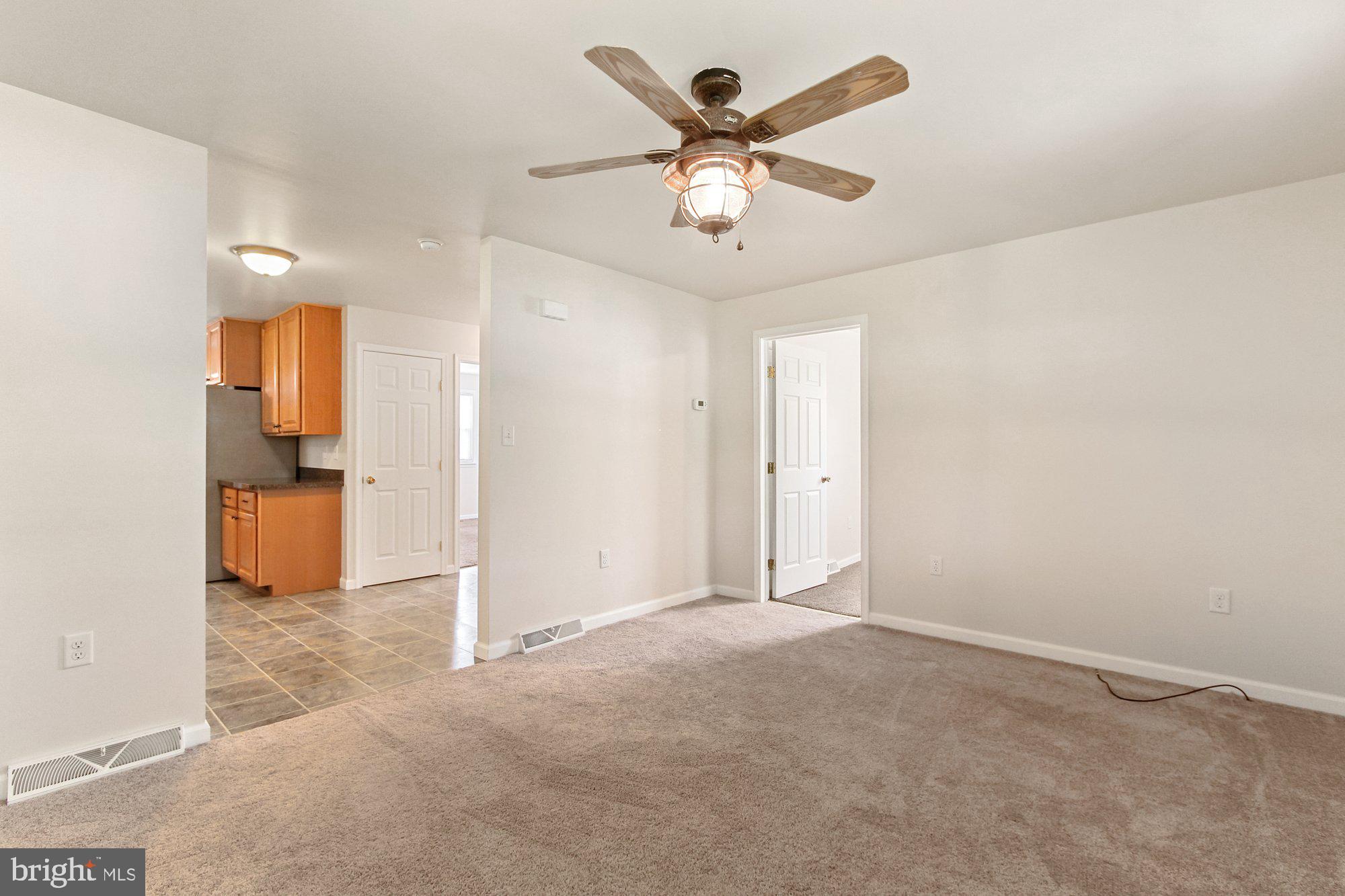 150 Locust Point Road Manchester, PA 17345 - Photo 5 of 28 Gallery Image 5