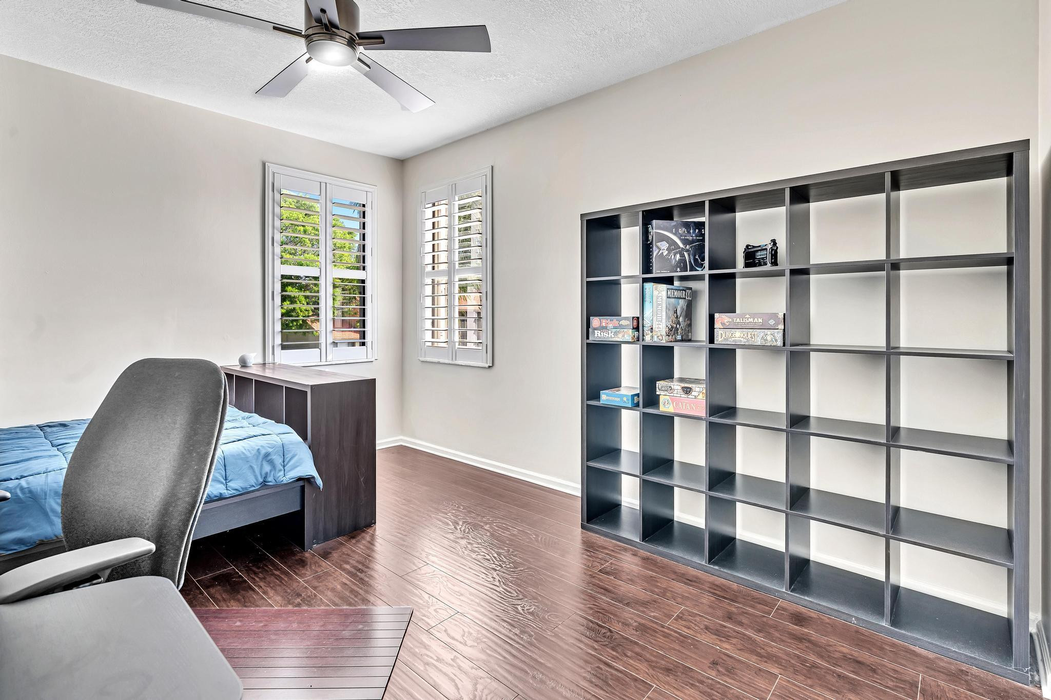 5791 Coach House Circle, Unit H Boca Raton, FL 33486 - Photo 27 of 39 Bedroom #2