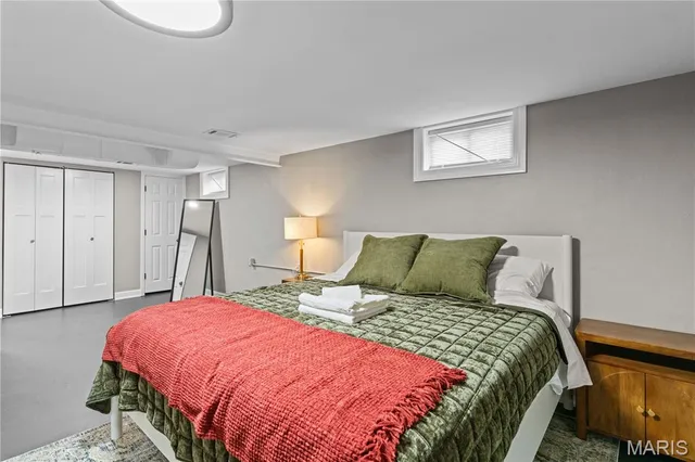 $250,000 | 165 North New Florissant Road, Florissant, MO 63031