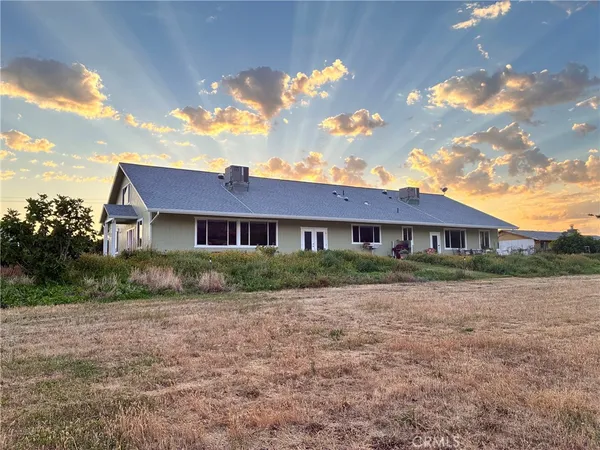 $725,000 | 2260 Lakeshore Boulevard, Upper Lake, CA 95485