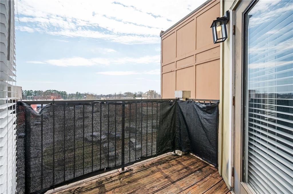 898 Oak Street Southwest, Unit 1418 Atlanta, GA 30310 - Photo 17 of 22 a view of balcony