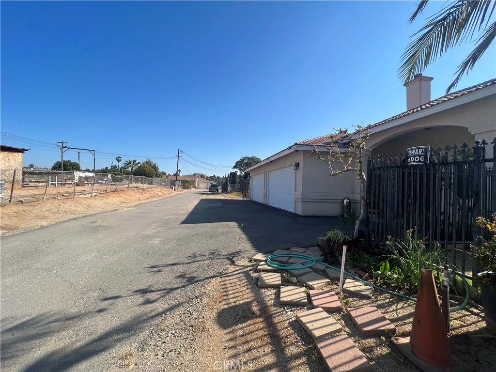 17305 Sage Avenue Riverside, CA 92504 - Photo 30 of 40 a view of a terrace
