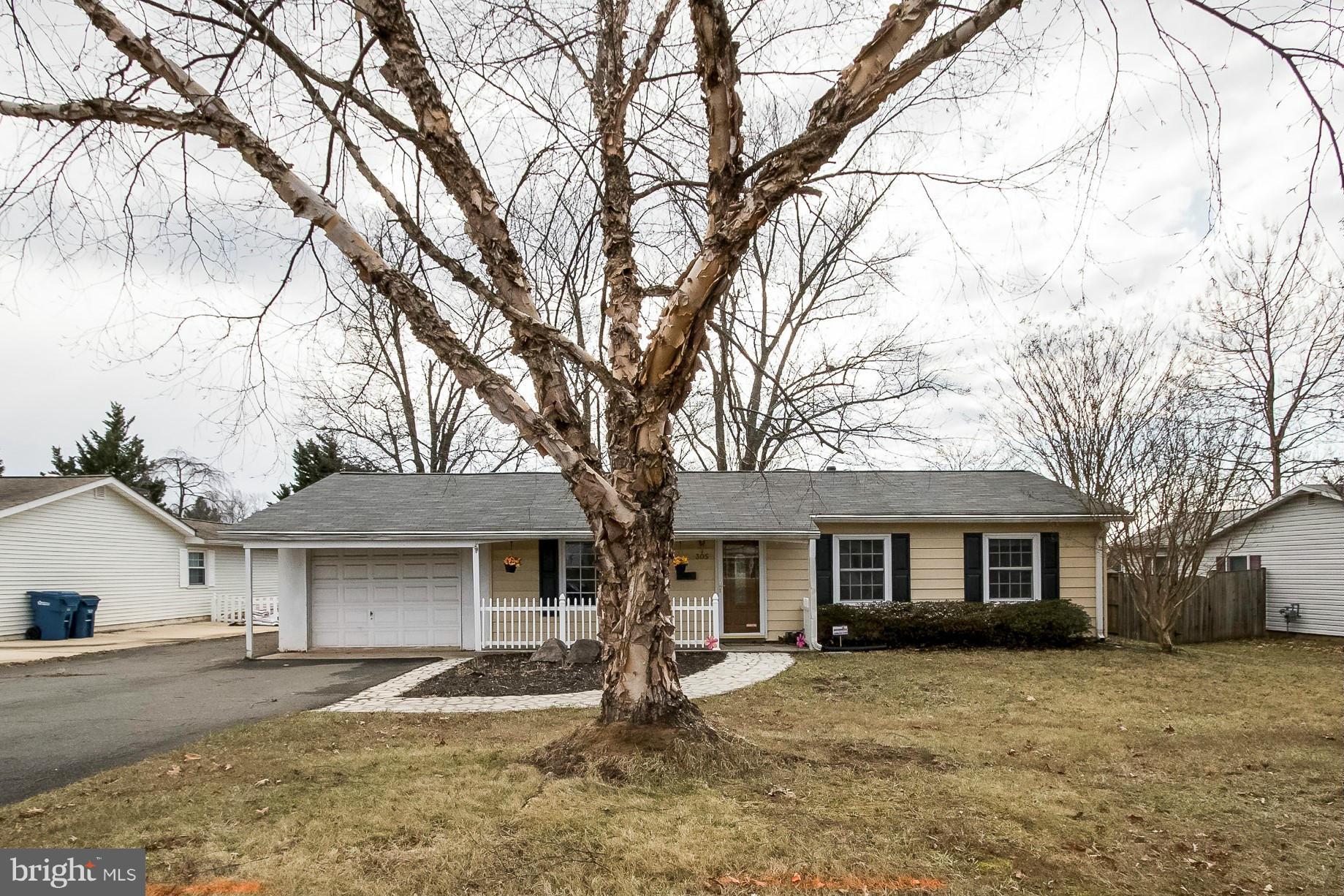 305 West Ash Road Sterling, VA 20164 - Photo 1 of 30 Exterior (Front)