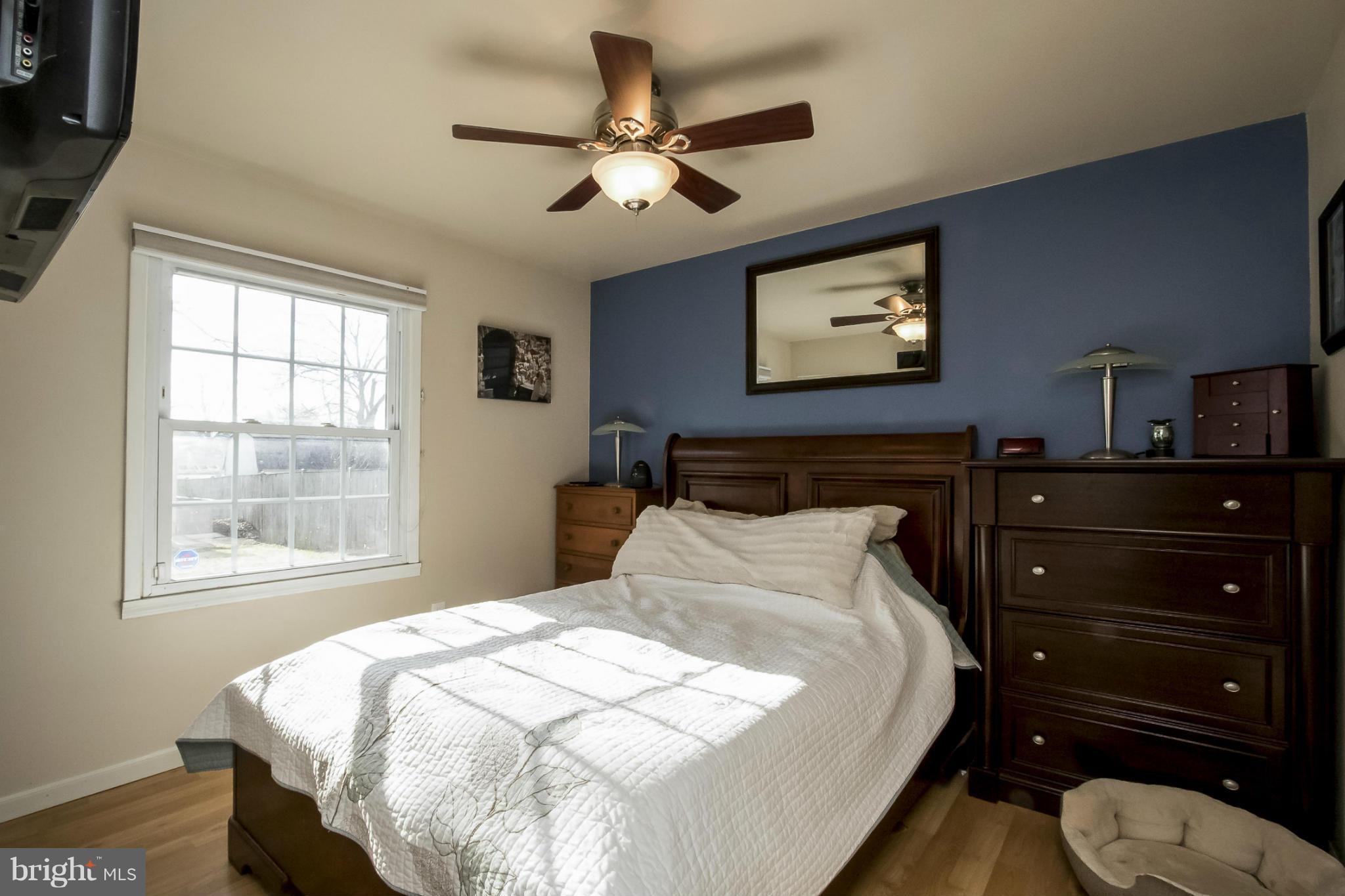 305 West Ash Road Sterling, VA 20164 - Photo 22 of 30 Bedroom (Master)
