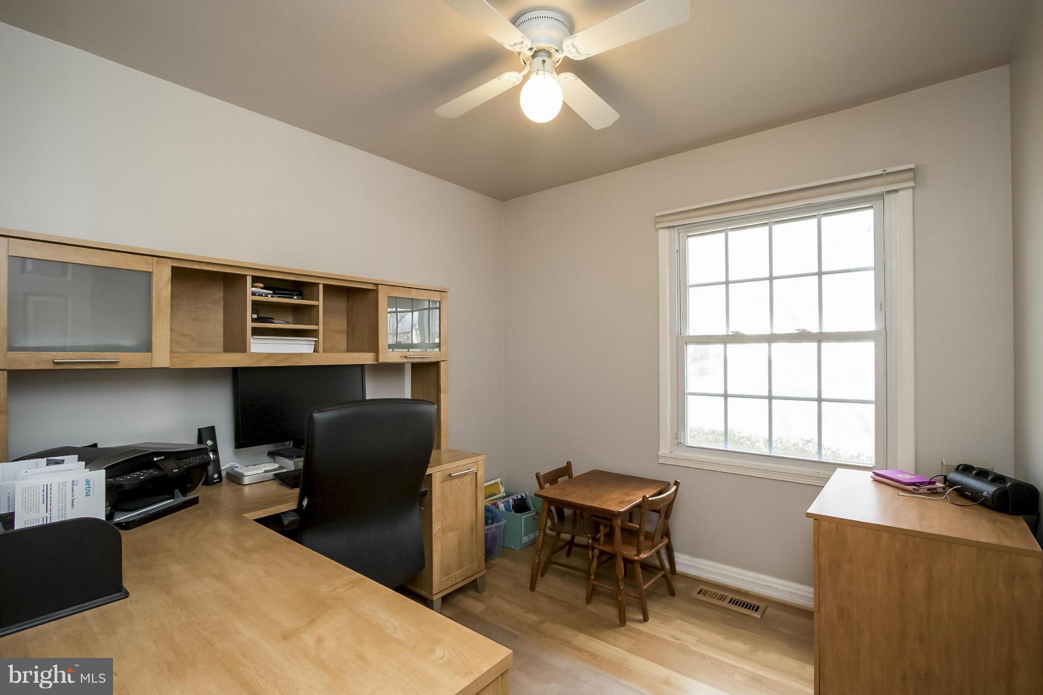 305 West Ash Road Sterling, VA 20164 - Photo 24 of 30 Bedroom 1