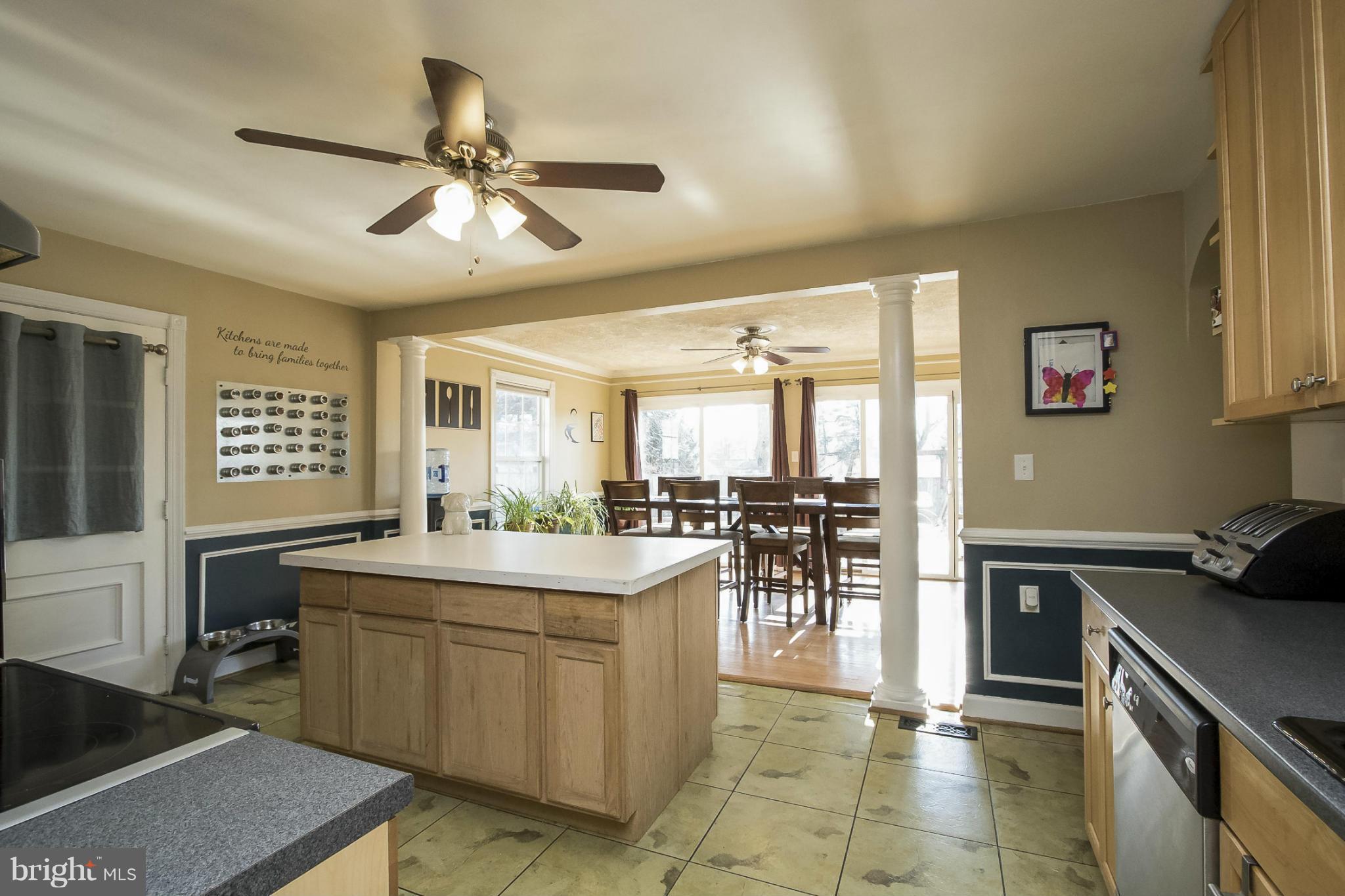 305 West Ash Road Sterling, VA 20164 - Photo 7 of 30 Kitchen