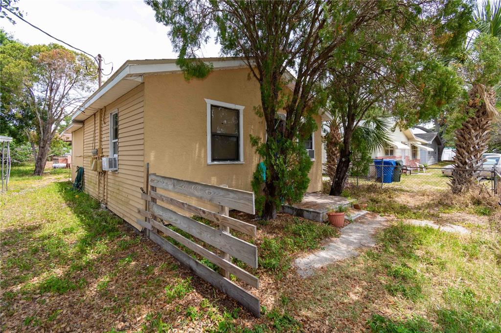 1142 7th Street Northwest Largo, FL 33770 - Photo 21 of 26 a view of backyard with tree