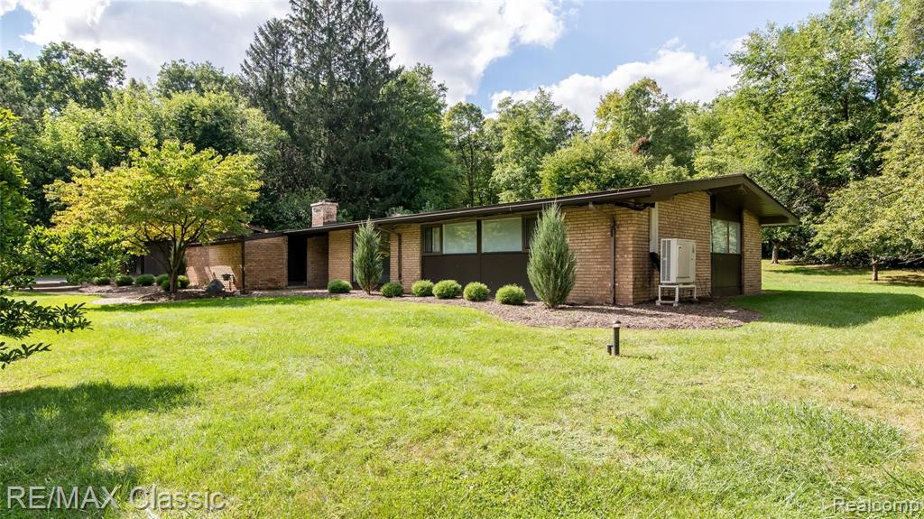 29726 Highmeadow Road Farmington Hills, MI 48334 - Photo 9 of 52