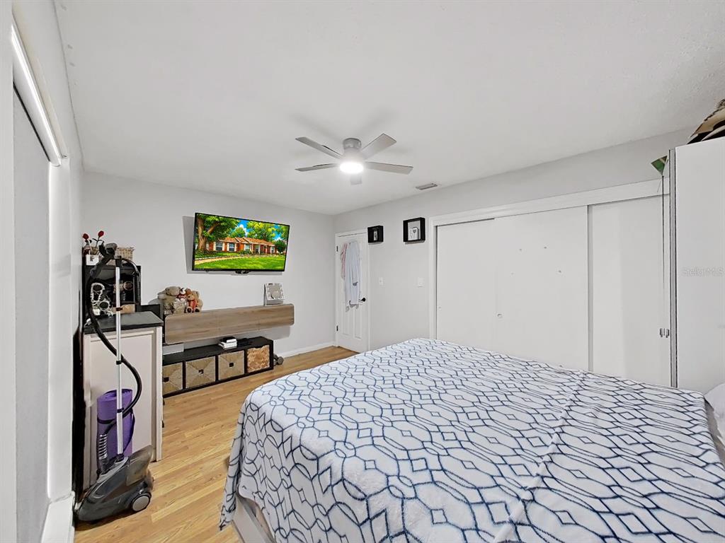 7608 Barry Road Tampa, FL 33615 - Photo 31 of 40