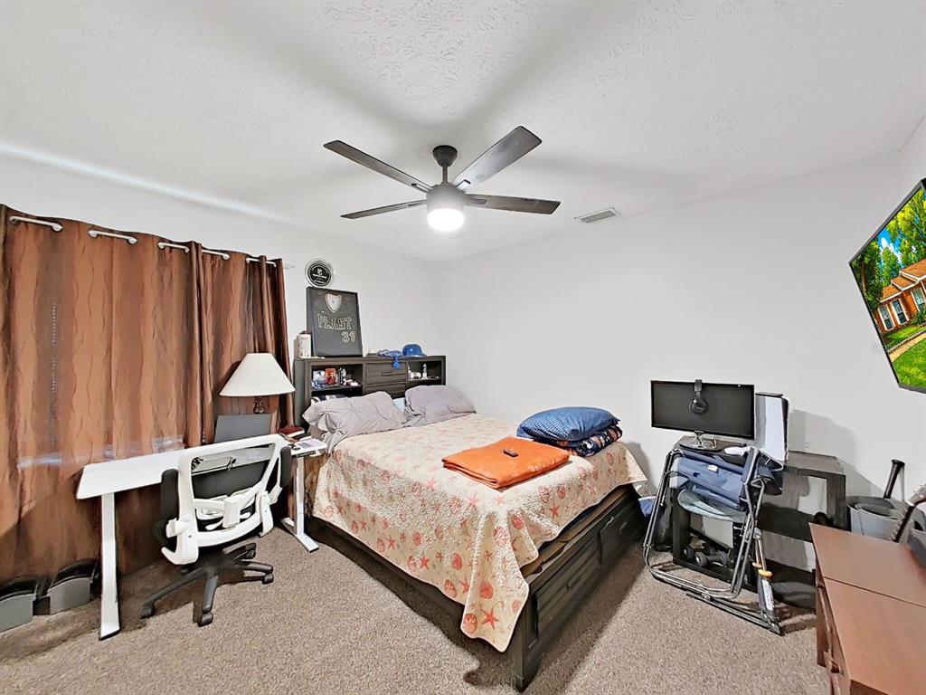7608 Barry Road Tampa, FL 33615 - Photo 37 of 40