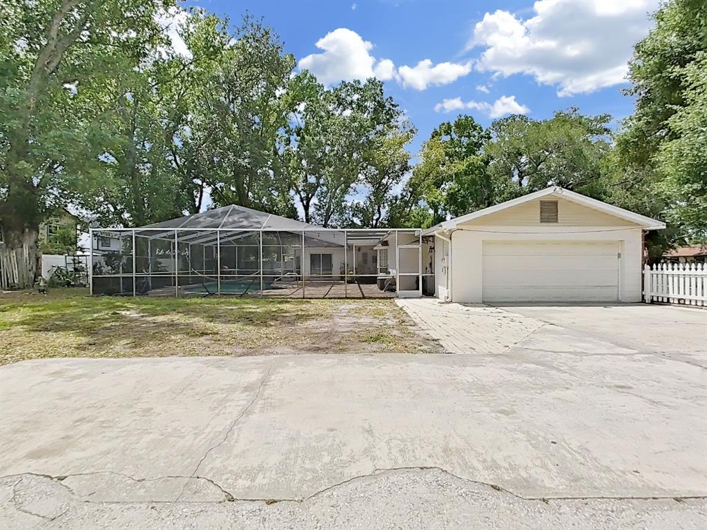 7608 Barry Road Tampa, FL 33615 - Photo 6 of 40