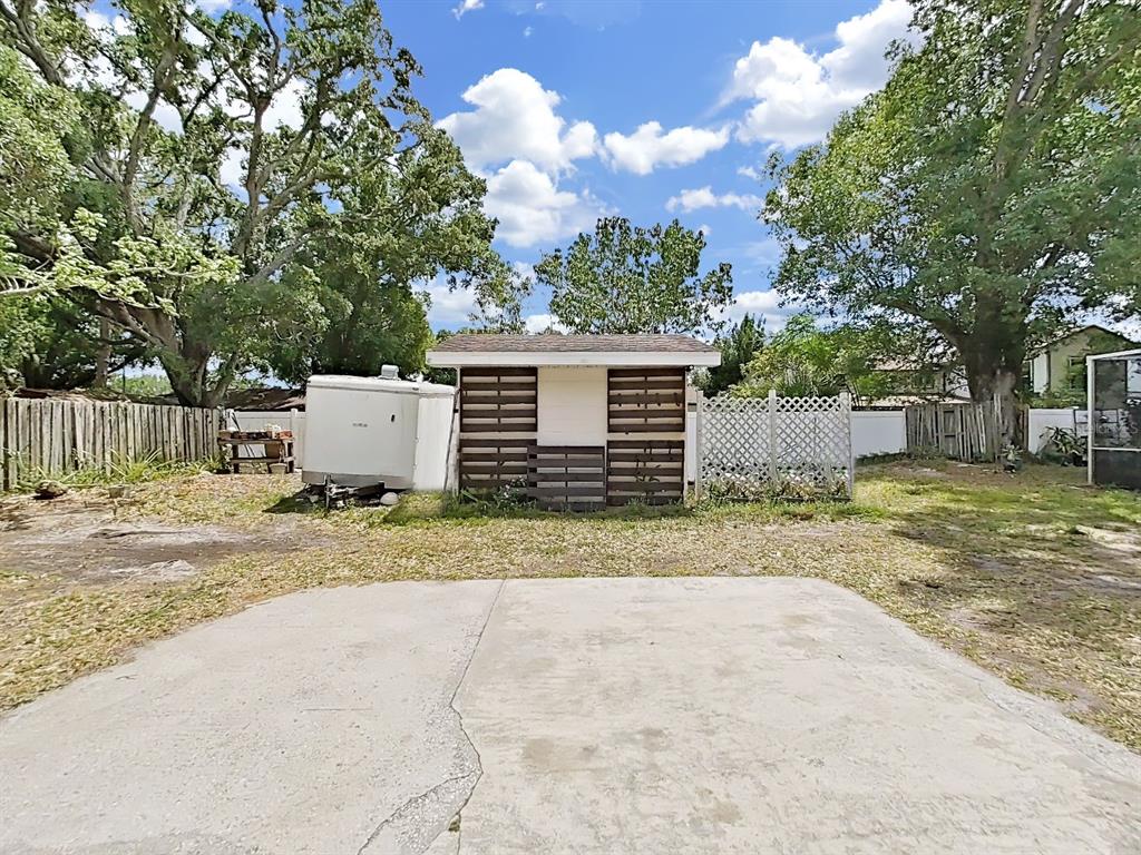 7608 Barry Road Tampa, FL 33615 - Photo 7 of 40