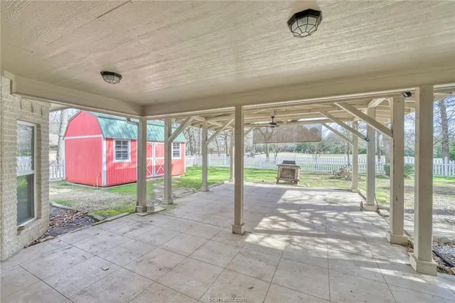 $435,000 | 22 Golfview Drive, Hilltop Lakes, TX 77871