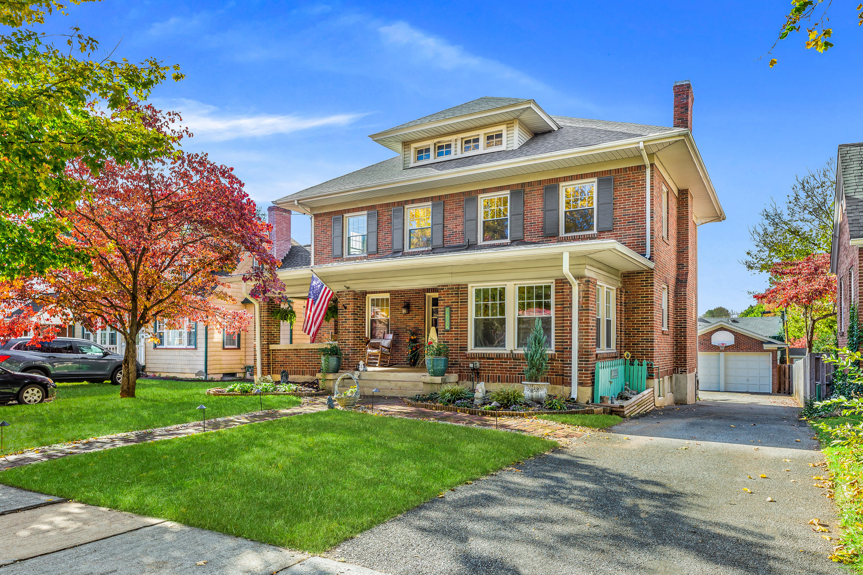 2205 Carter Road Southwest Roanoke, VA 24015 - Photo 1 of 28 Don't miss this one!