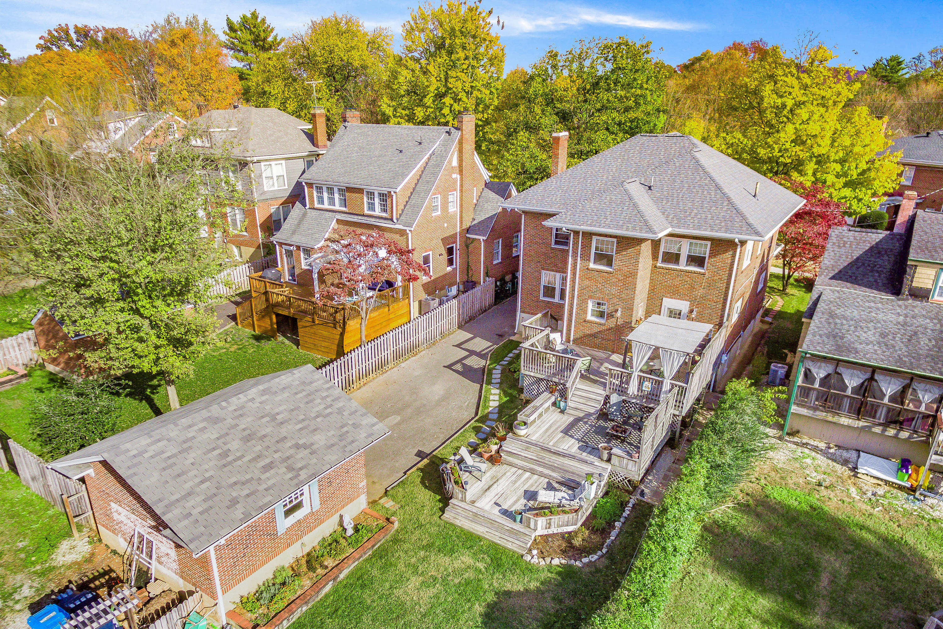 2205 Carter Road Southwest Roanoke, VA 24015 - Photo 3 of 28 Brick 2-Story Home