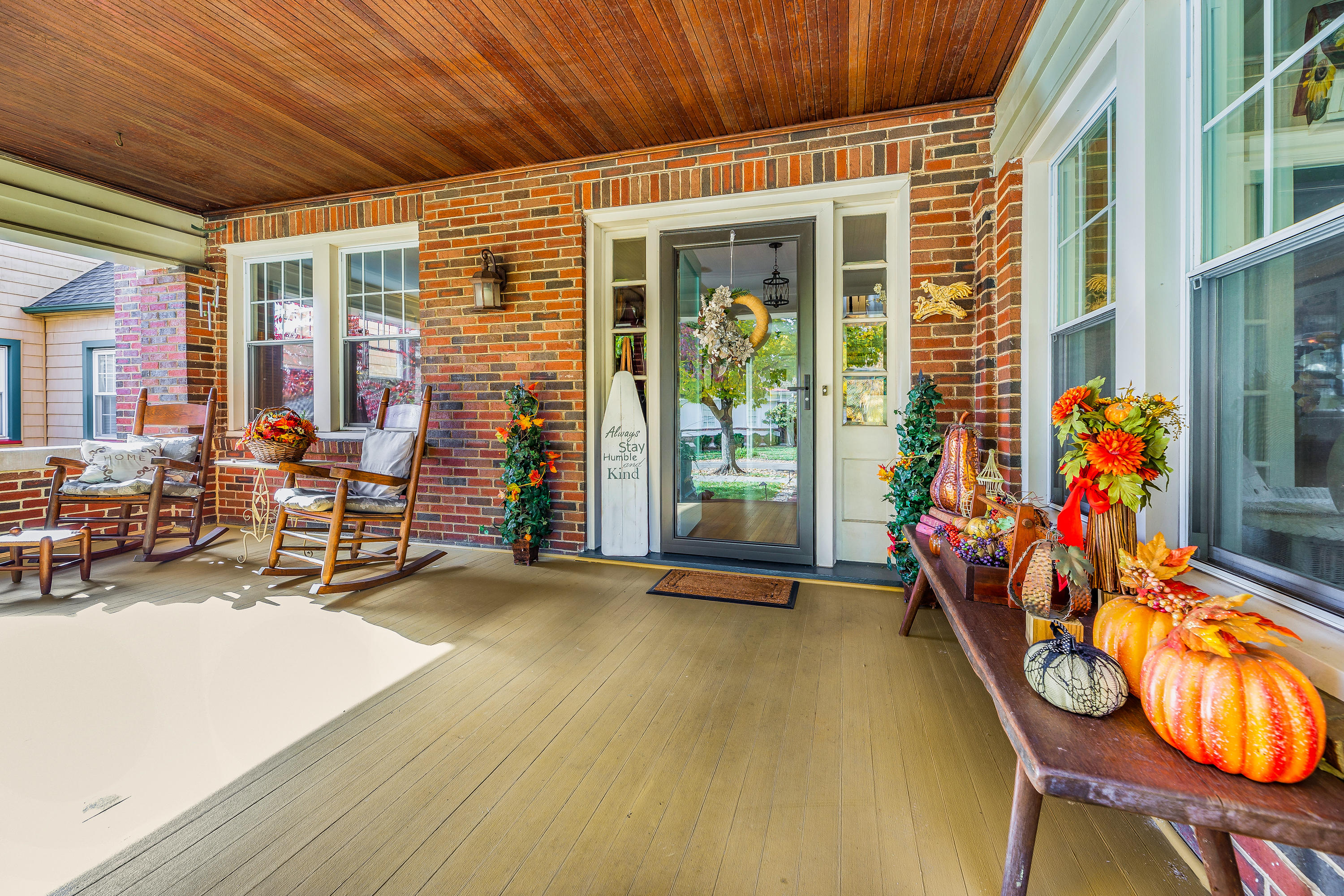 2205 Carter Road Southwest Roanoke, VA 24015 - Photo 9 of 28 Inviting Porch