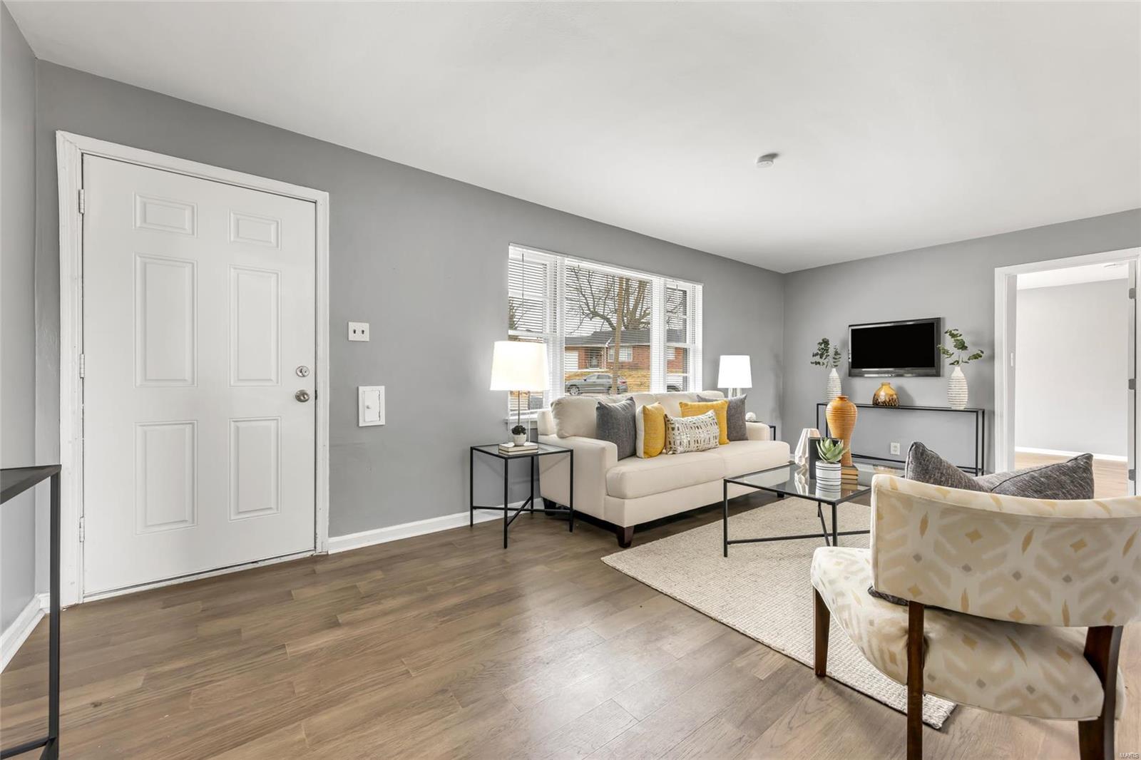 8844 Murvale Drive Jennings, MO 63136 - Photo 4 of 25