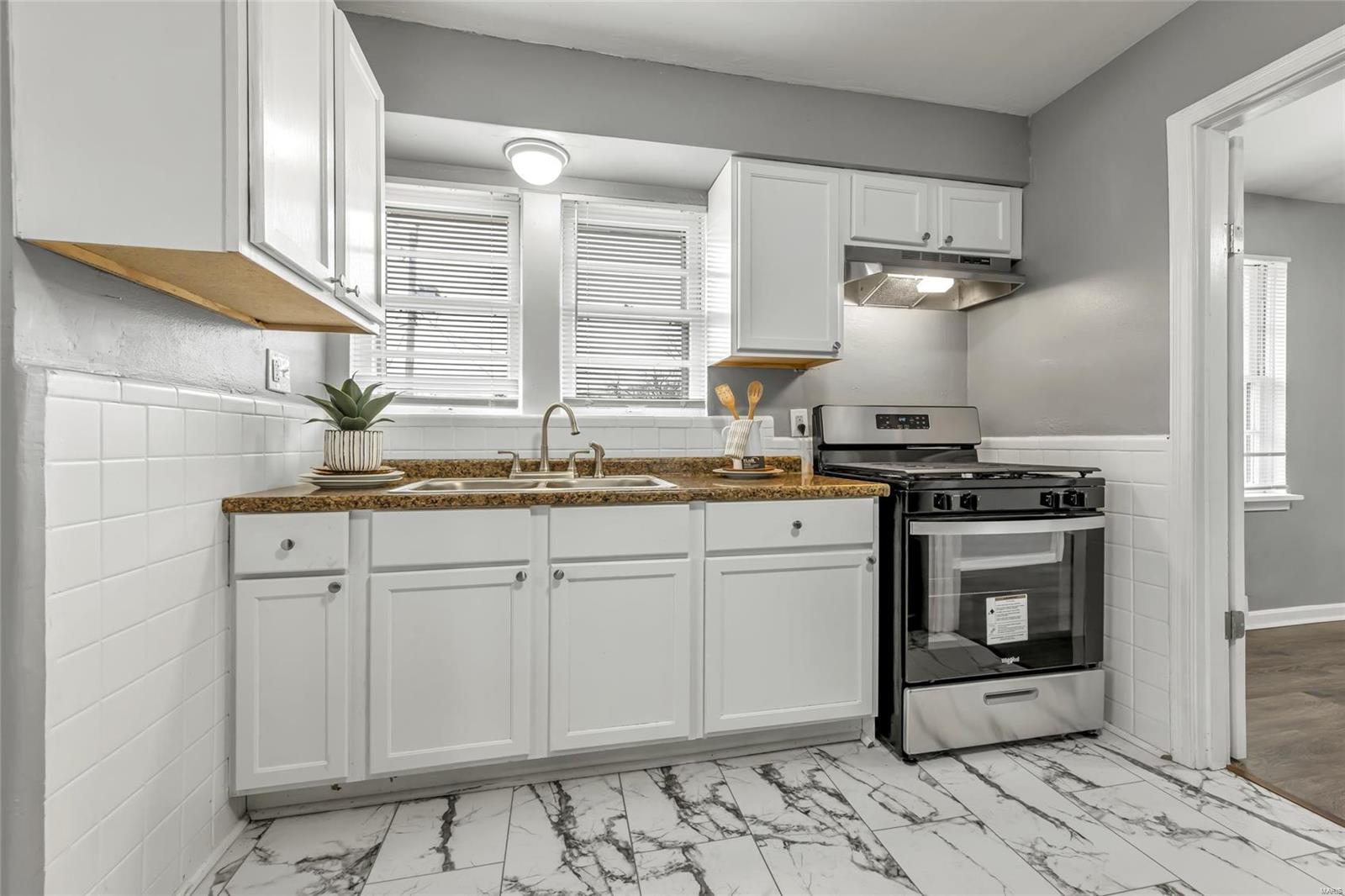 8844 Murvale Drive Jennings, MO 63136 - Photo 7 of 25