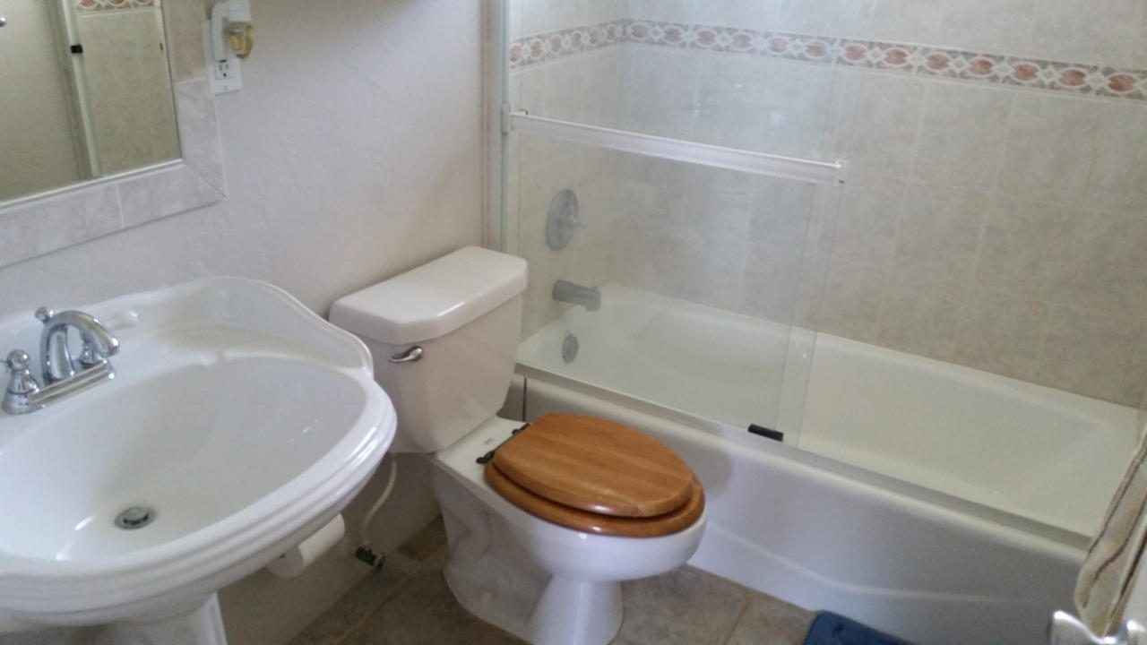 691 NW 12 Rd- Bathroom 1