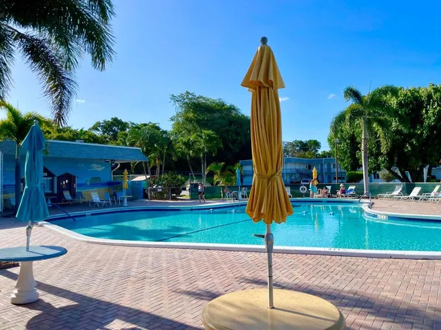 $1,500 | 2880 Lake Osborne Drive, Unit 205, Lake Worth Beach, FL 33461