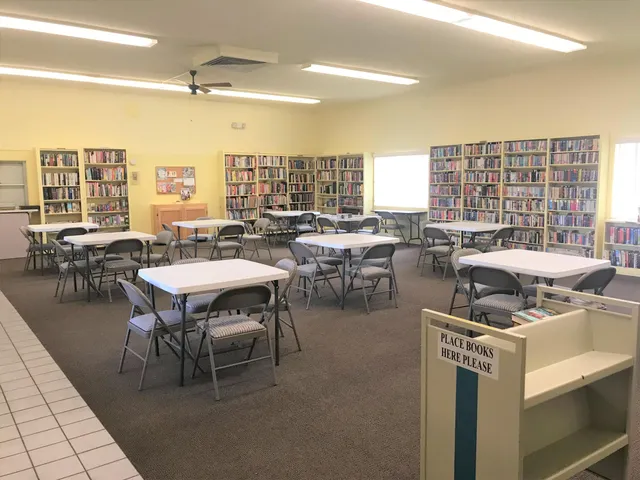 $1,500 | 2880 Lake Osborne Drive, Unit 205, Lake Worth Beach, FL 33461